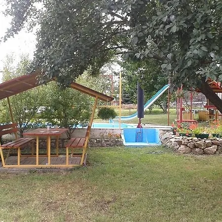 Claudia Panzio * Zalaegerszeg